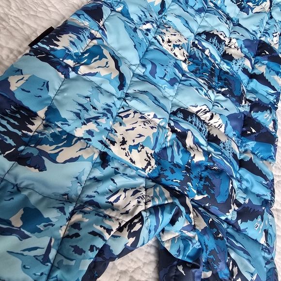 The North Face Baby Infant Thermoball One Piece 6-12 Months - Picture 14 of 14